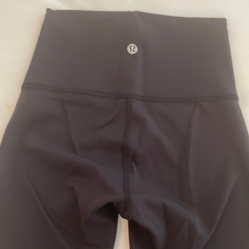 Wrong size purchased, never worn Lululemon. Took tags off before realizing!
